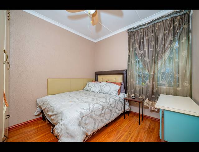 3 BEDROOM FREEHOLD FOR SALE IN HILLARY